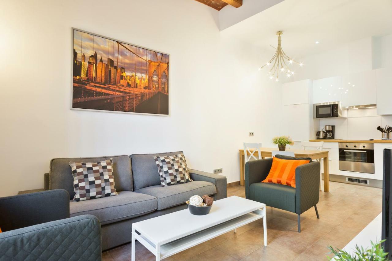 Stay U-Nique Apartments Eixample Center Barcelona Bagian luar foto