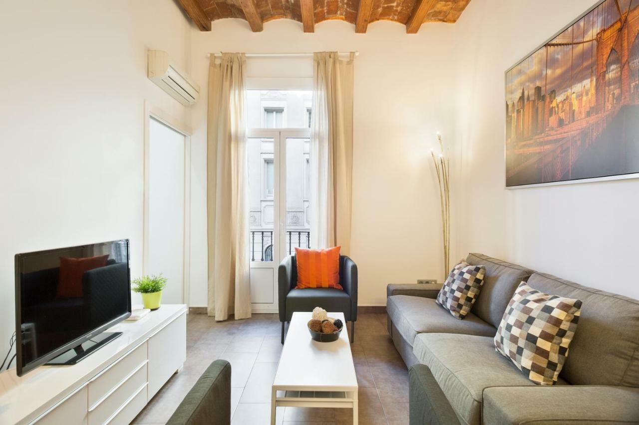Stay U-Nique Apartments Eixample Center Barcelona Bagian luar foto