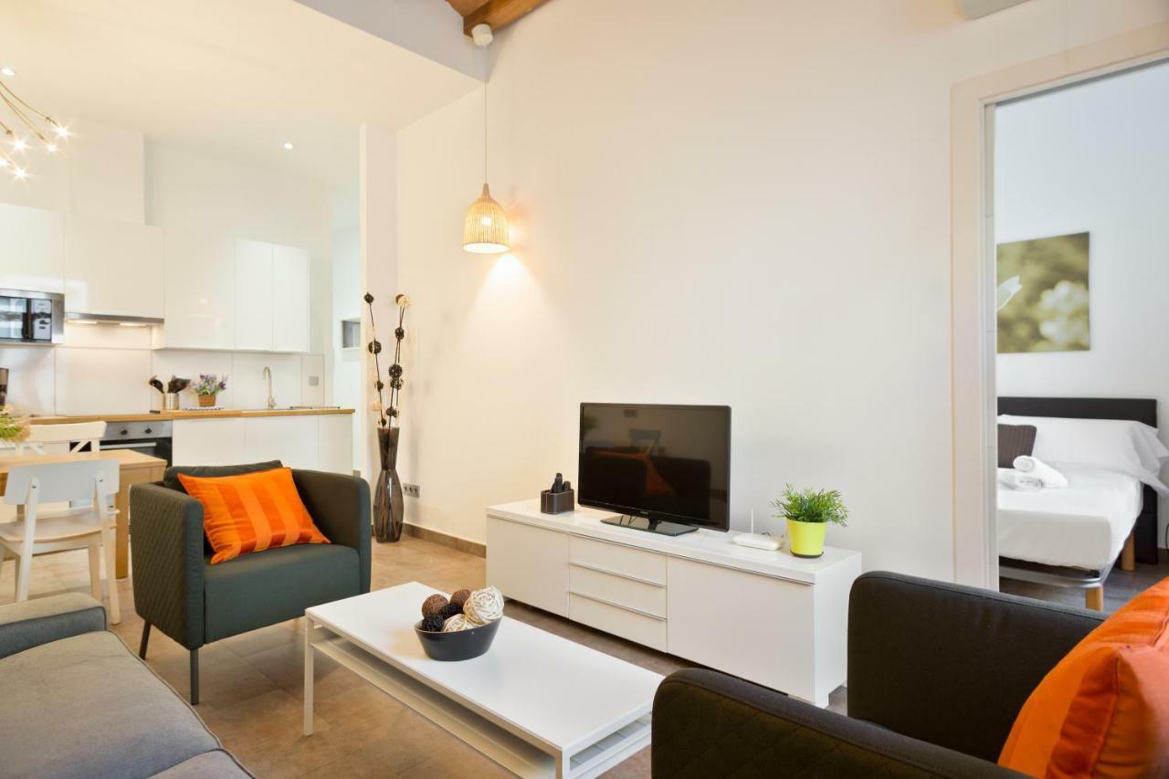 Stay U-Nique Apartments Eixample Center Barcelona Bagian luar foto